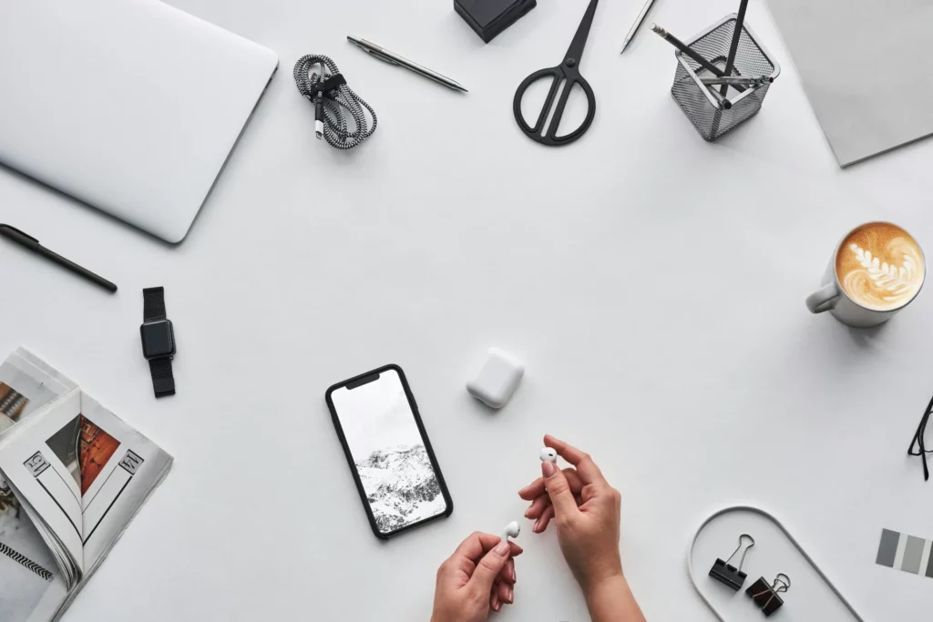 pexels-fauxels-3183198_optimized - iterates